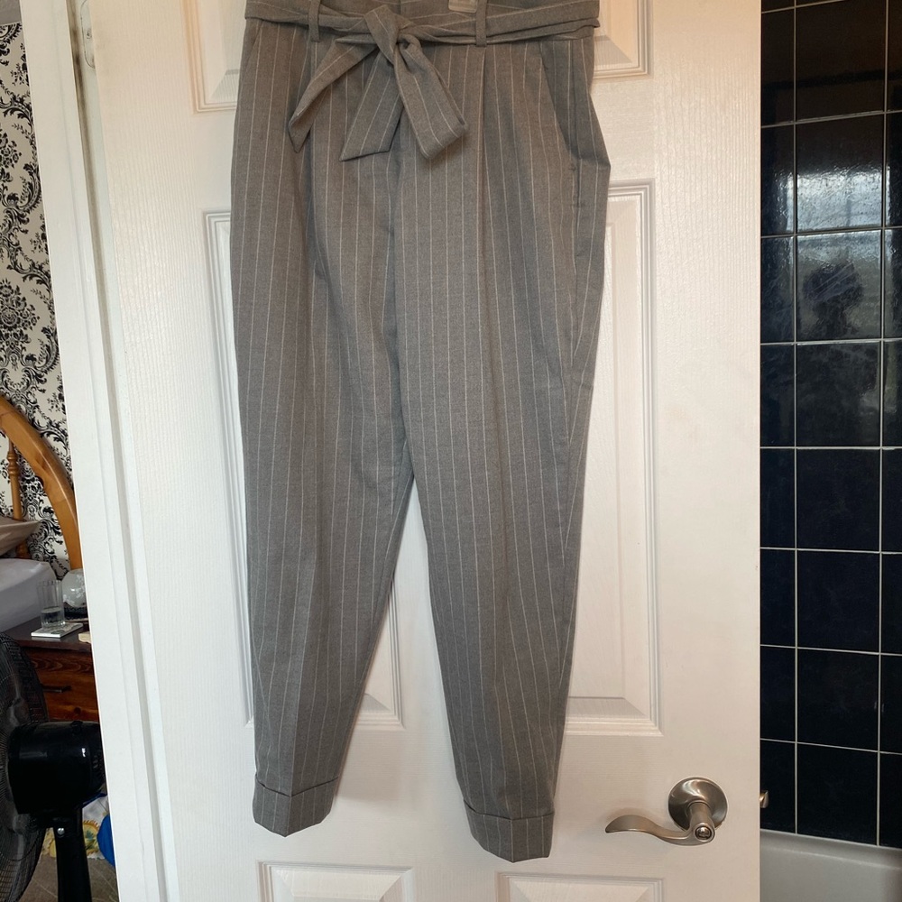 Banana Republic full length Tapered Pant - grey